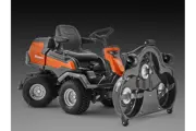Husqvarna R 420TsX AWD Ride-on Lawnmower - 122cm Combi Deck - image 6